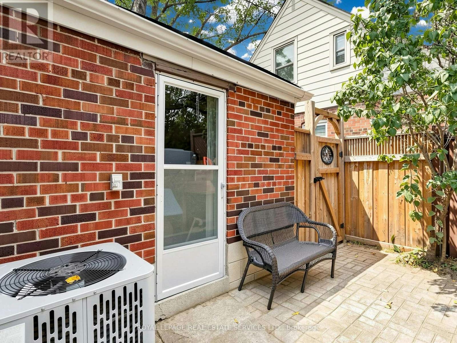 5 Ambleside Avenue, Toronto, ON, M8Z 2H5 - 49