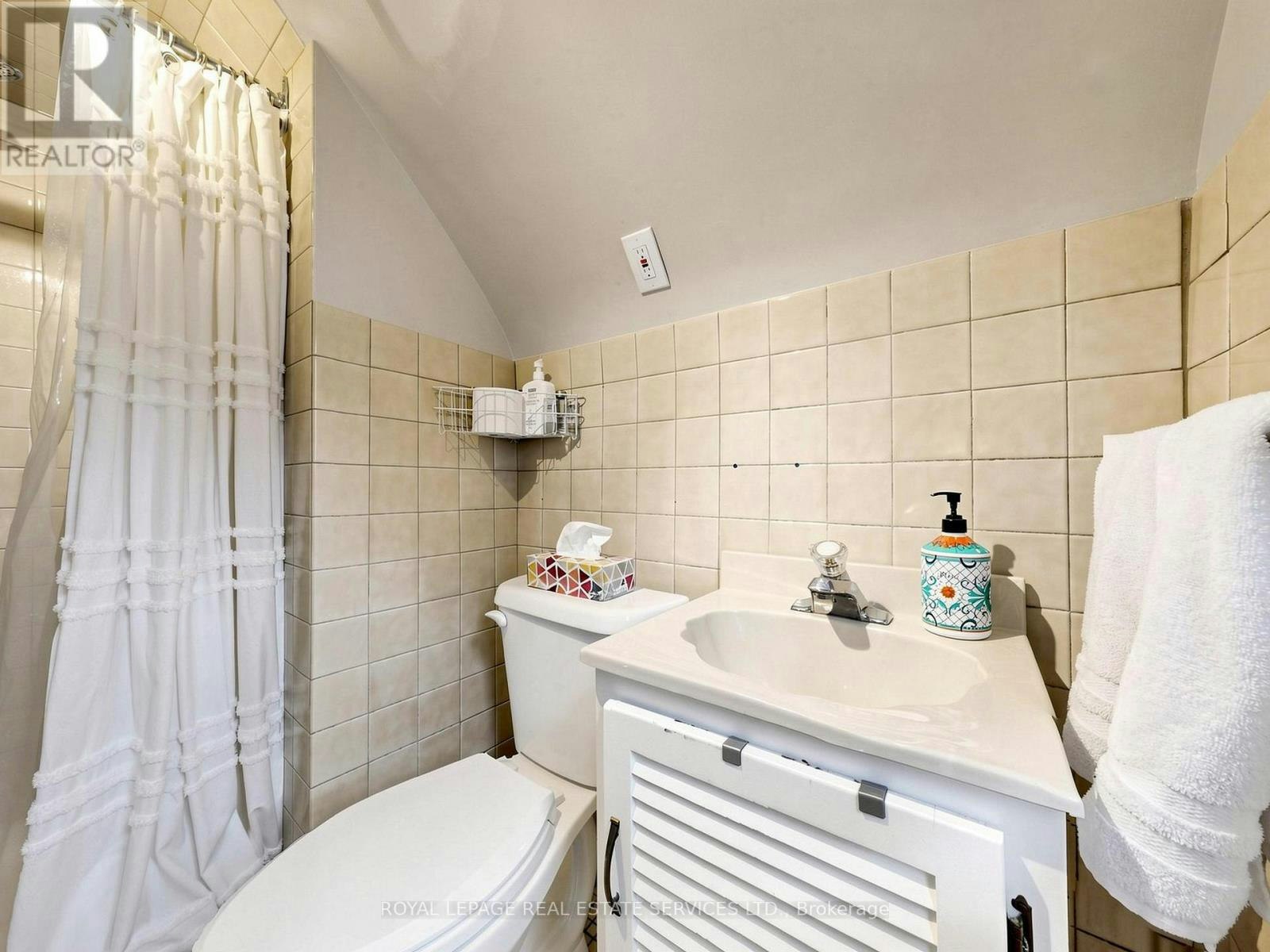 5 Ambleside Avenue, Toronto, ON, M8Z 2H5 - 22