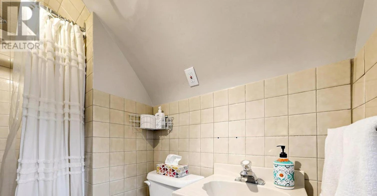 5 Ambleside Avenue, Toronto, ON, M8Z 2H5 - 22