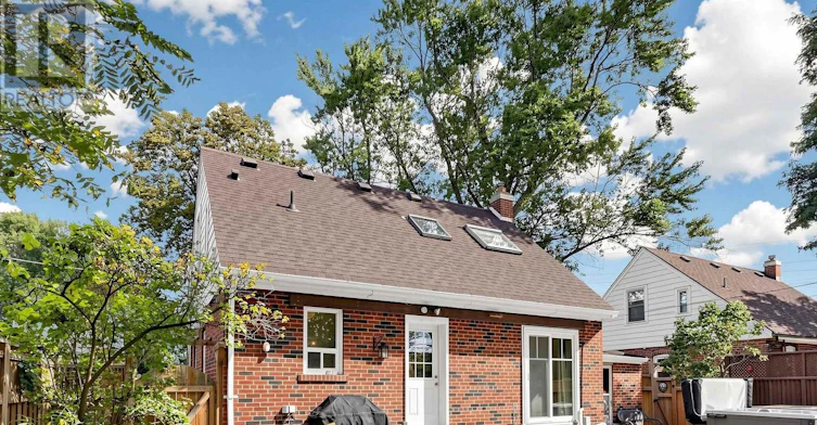 5 Ambleside Avenue, Toronto, ON, M8Z 2H5 - 39