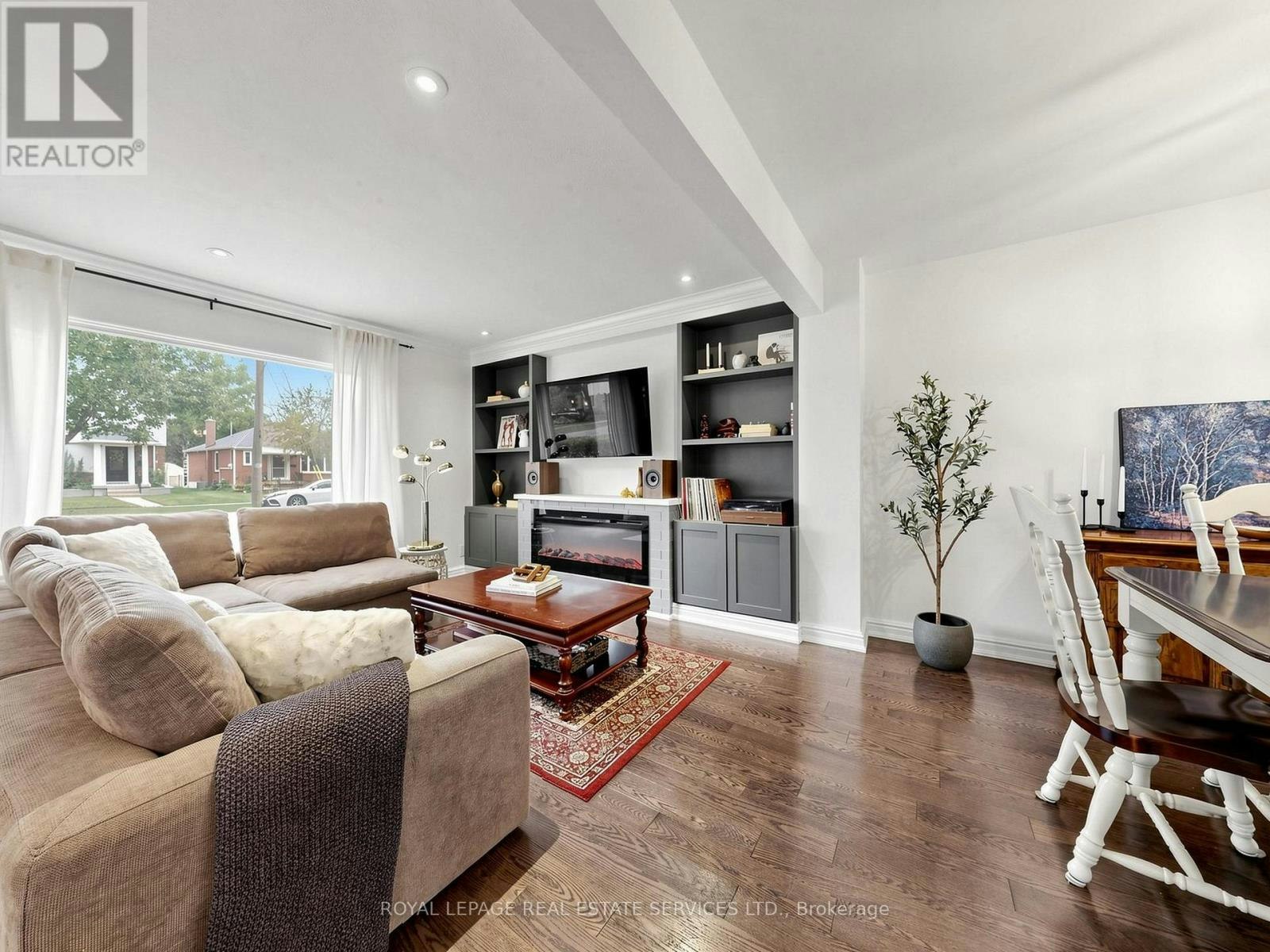 5 Ambleside Avenue, Toronto, ON, M8Z 2H5 - 3
