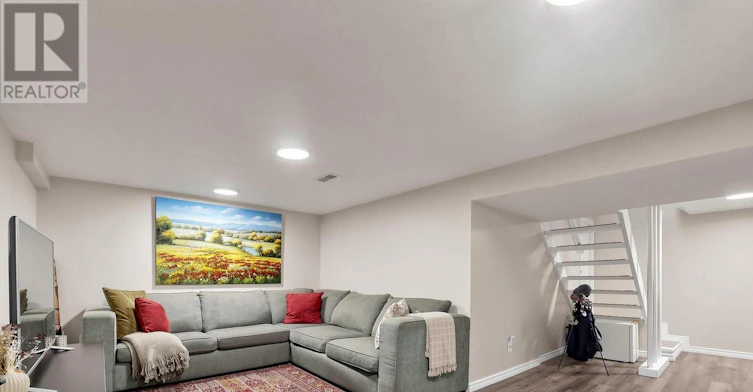 5 Ambleside Avenue, Toronto, ON, M8Z 2H5 - 29