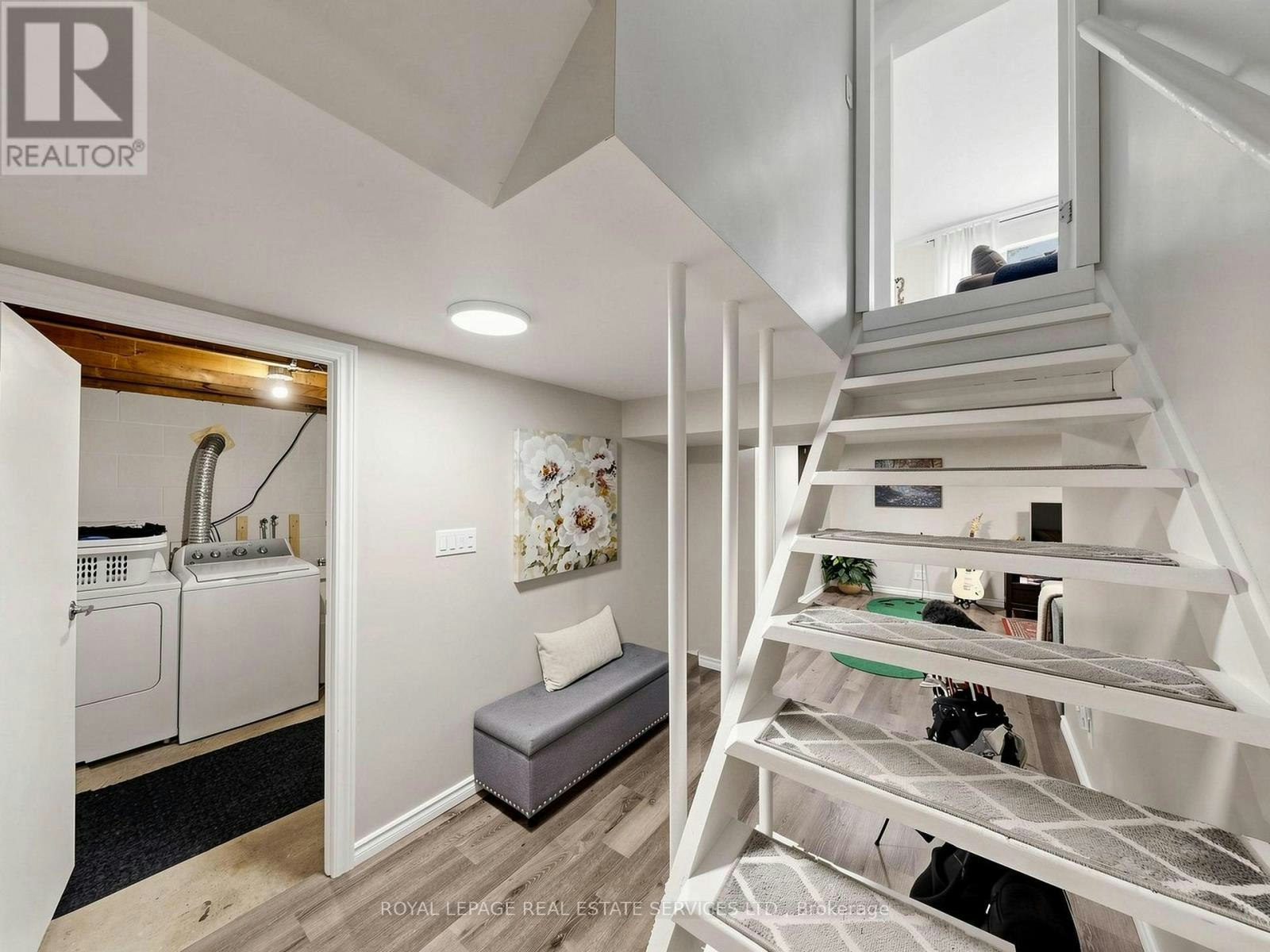 5 Ambleside Avenue, Toronto, ON, M8Z 2H5 - 26