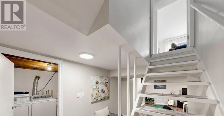 5 Ambleside Avenue, Toronto, ON, M8Z 2H5 - 26