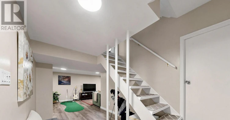 5 Ambleside Avenue, Toronto, ON, M8Z 2H5 - 27