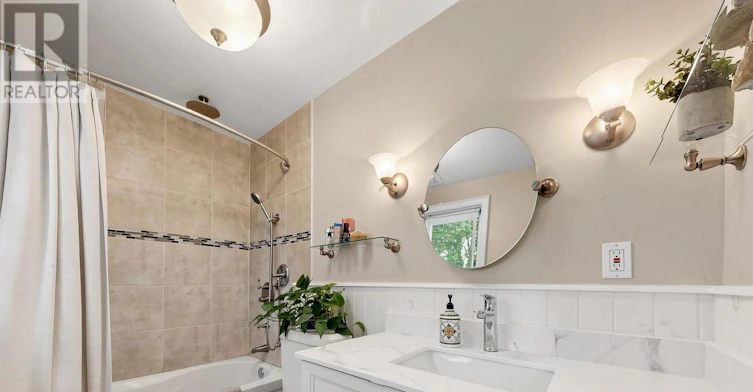 5 Ambleside Avenue, Toronto, ON, M8Z 2H5 - 17