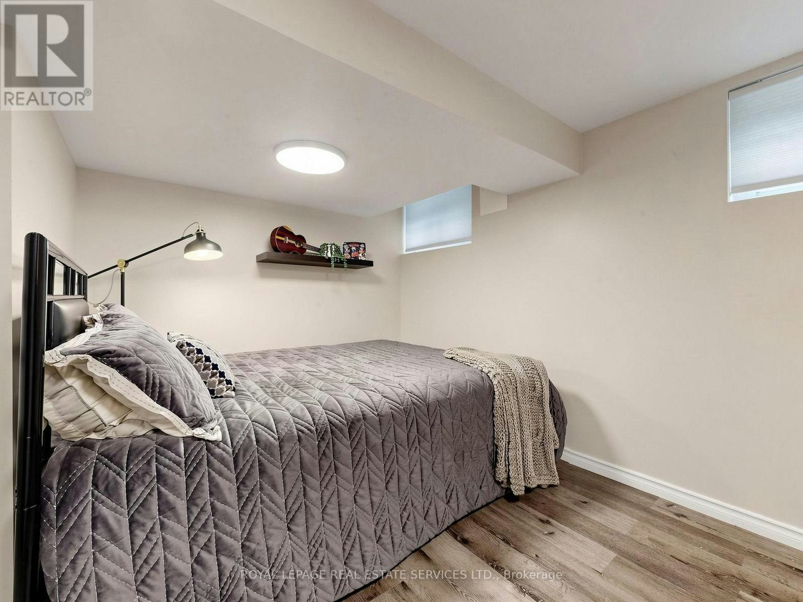 5 Ambleside Avenue, Toronto, ON, M8Z 2H5 - 34