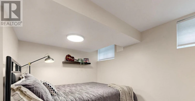 5 Ambleside Avenue, Toronto, ON, M8Z 2H5 - 34