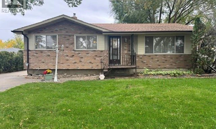 147 Woodward Avenue