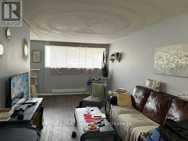 2-43 Wayne Avenue, Oshawa, ON, L1G 3P8 - 4