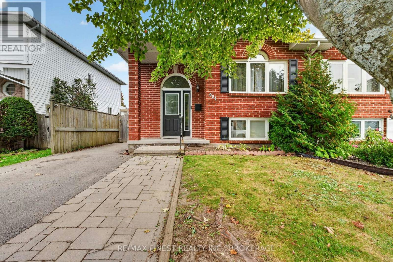 984 Waterbury Crescent, Kingston, ON, K7M 8V3