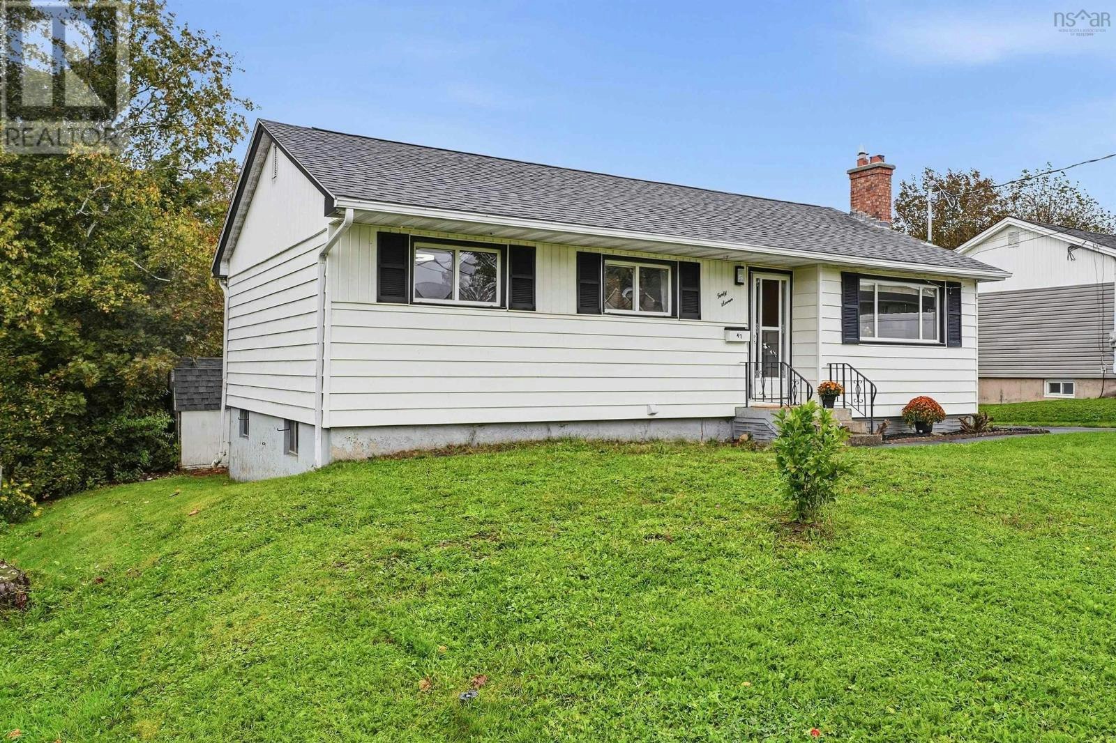 47 Weyburn Road, Dartmouth, NS, B2W 1R7