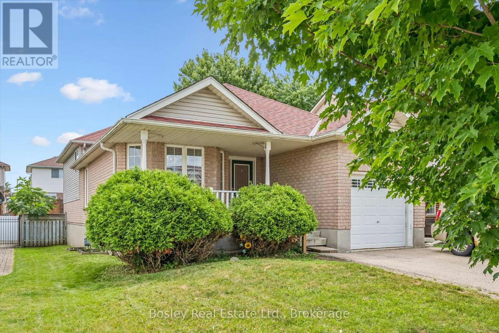 4 Hayward Crescent, Guelph, ON, N1G 5A5