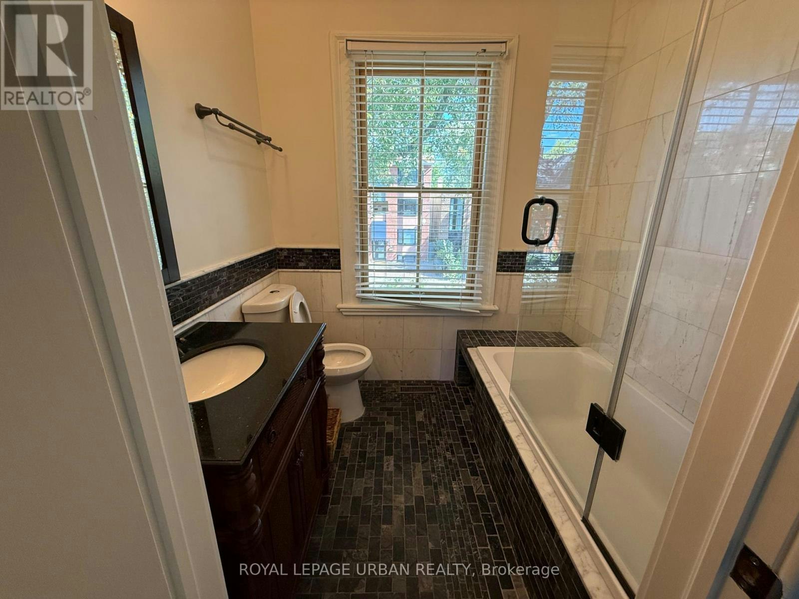 306 Seaton Street, Toronto, ON, M5A 2T7 - 17