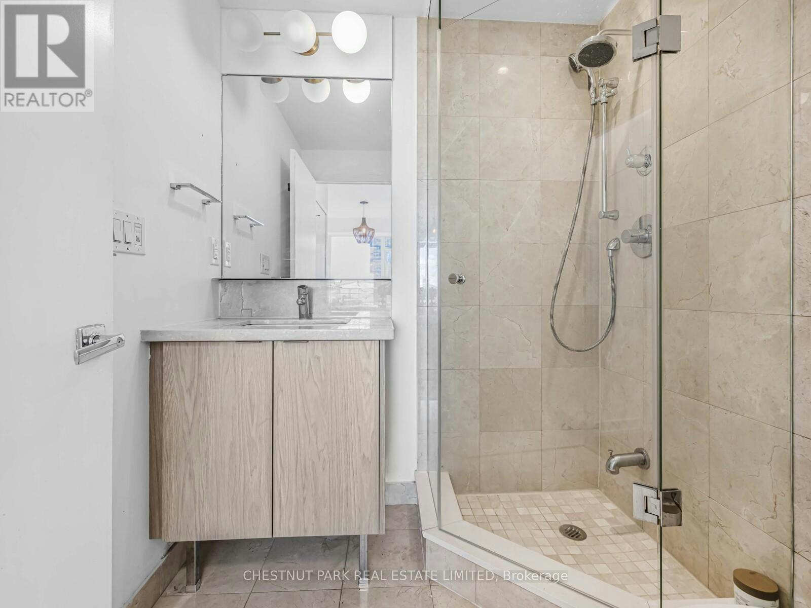 1811-21 Widmer Street, Toronto, ON, M5V 0B8 - 18