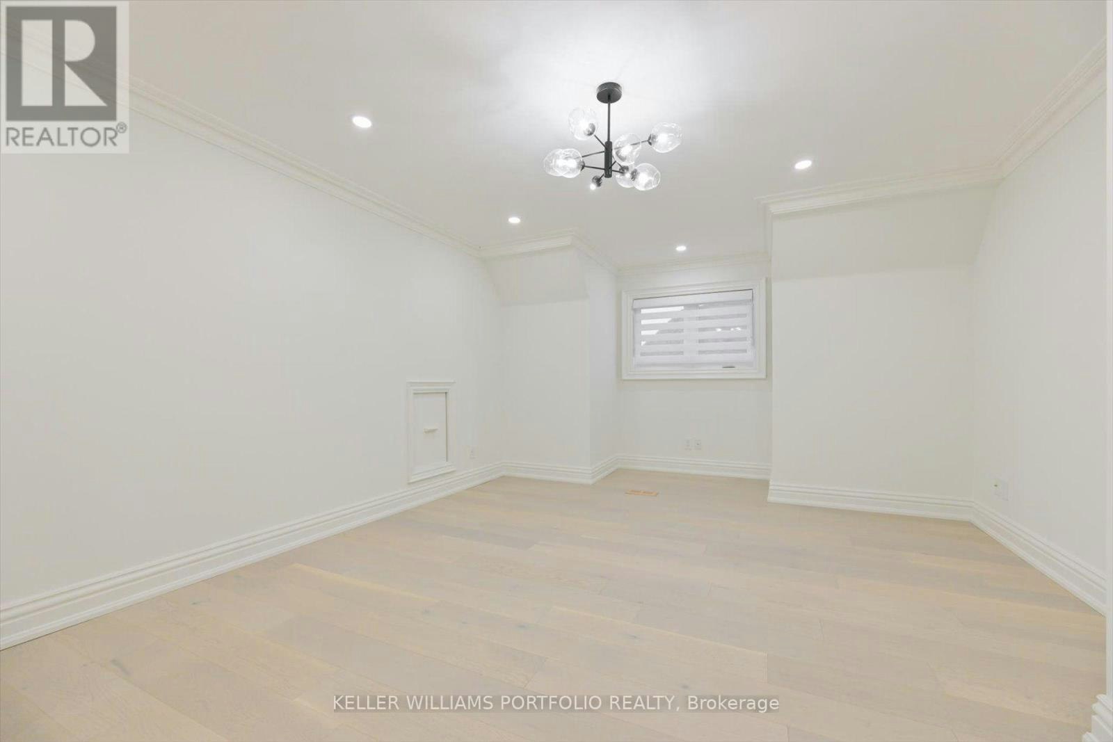 27 True Davidson Drive, Toronto, ON, M4W 3X3 - 38