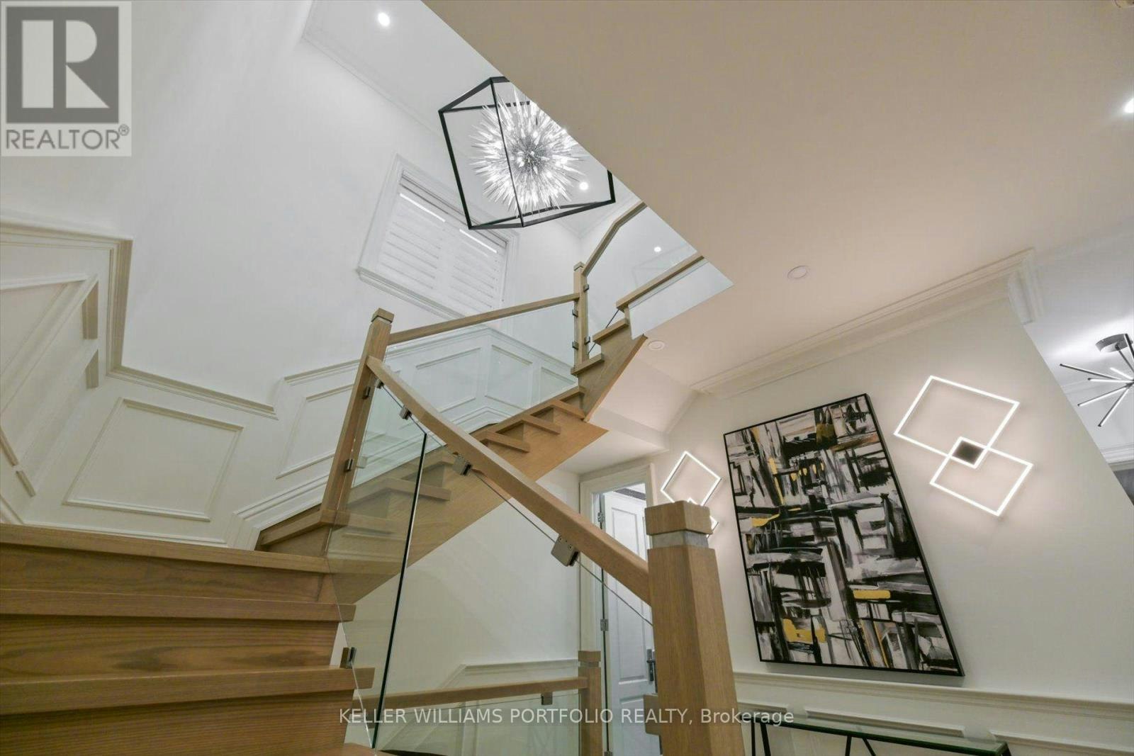 27 True Davidson Drive, Toronto, ON, M4W 3X3 - 23