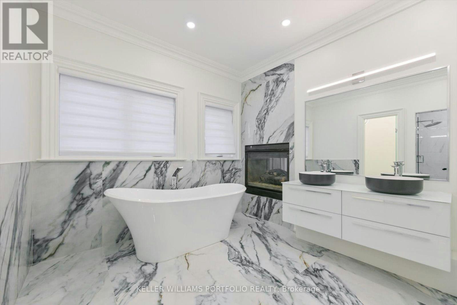 27 True Davidson Drive, Toronto, ON, M4W 3X3 - 28