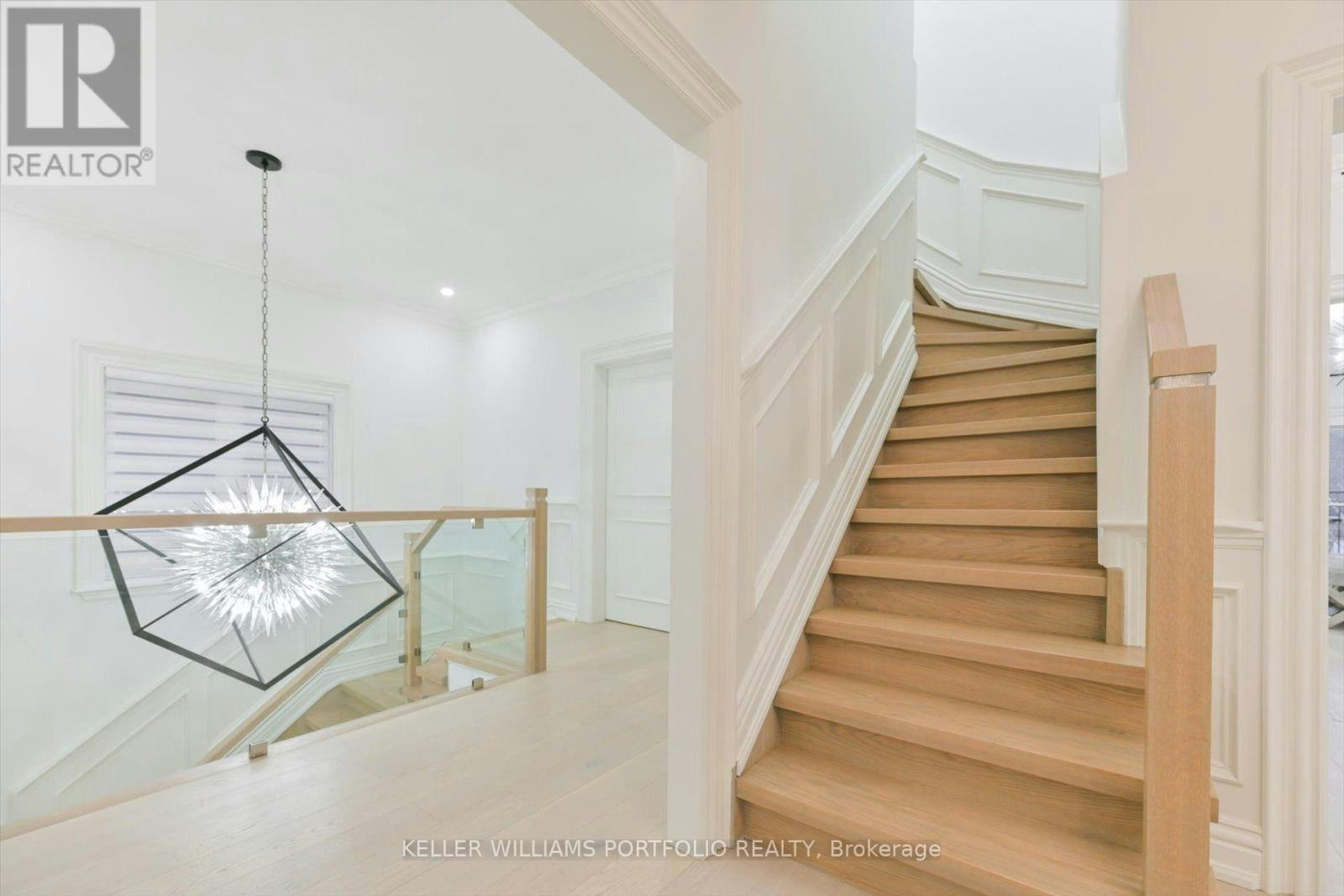 27 True Davidson Drive, Toronto, ON, M4W 3X3 - 36