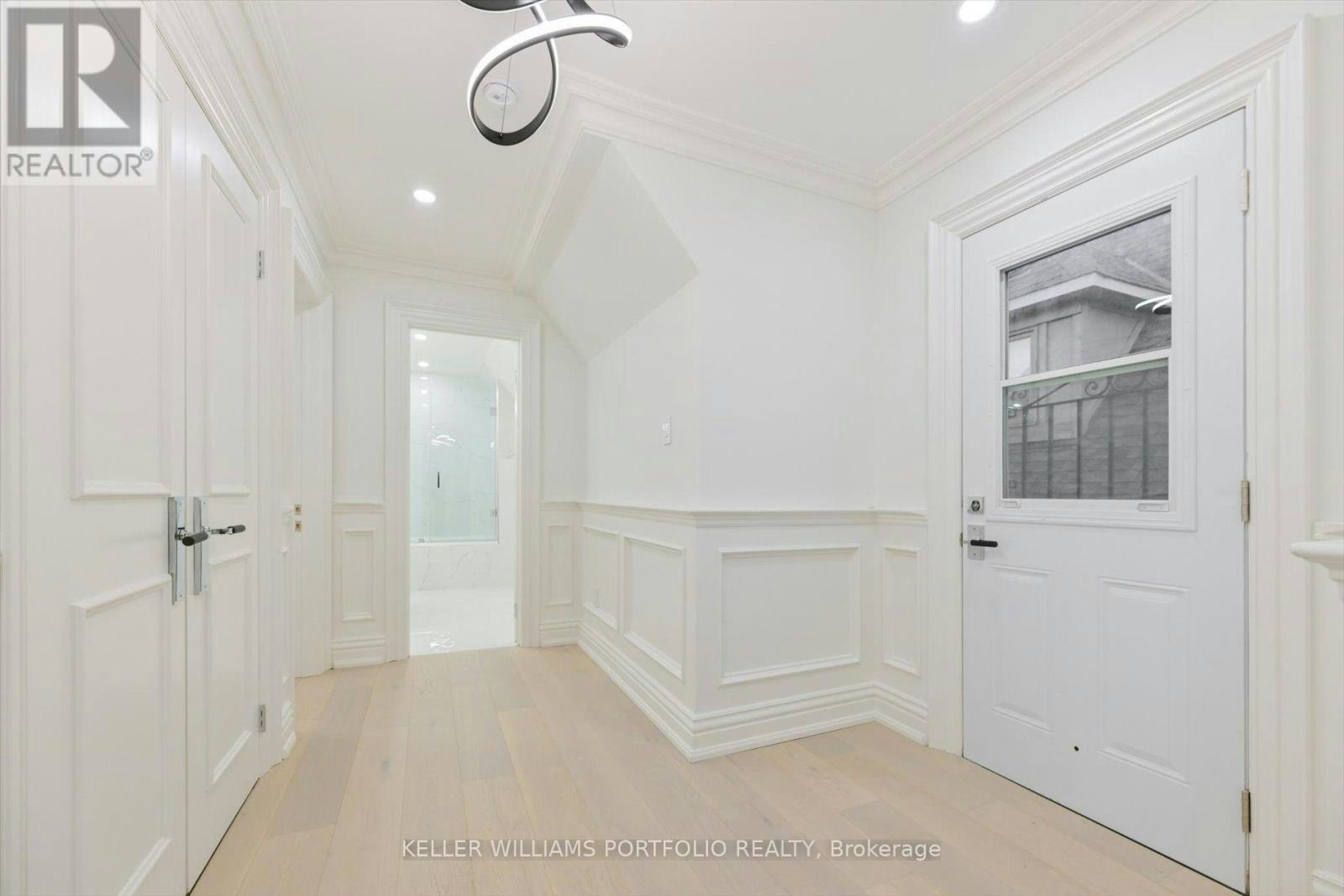 27 True Davidson Drive, Toronto, ON, M4W 3X3 - 37