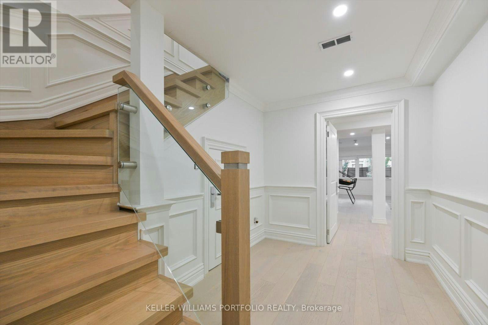 27 True Davidson Drive, Toronto, ON, M4W 3X3 - 43