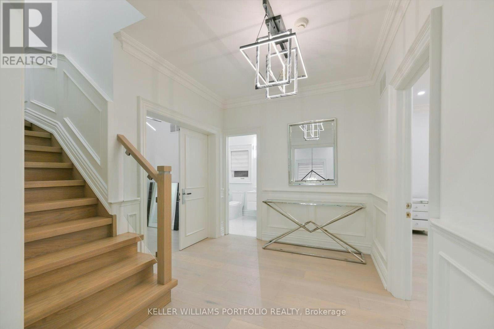 27 True Davidson Drive, Toronto, ON, M4W 3X3 - 21
