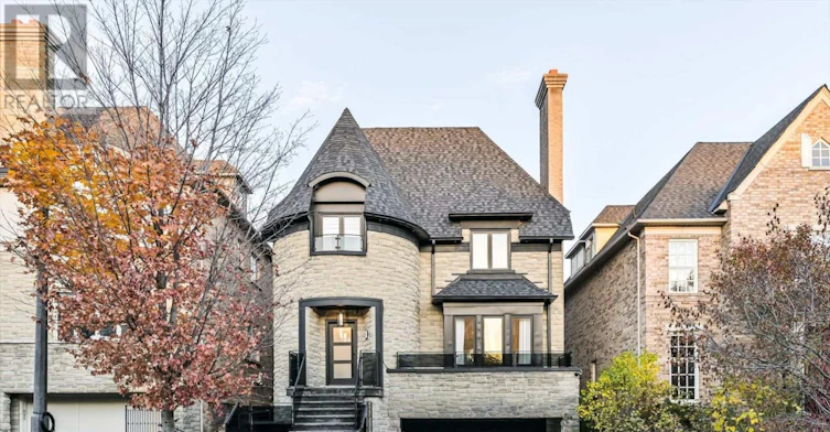 27 True Davidson Drive, Toronto, ON, M4W 3X3