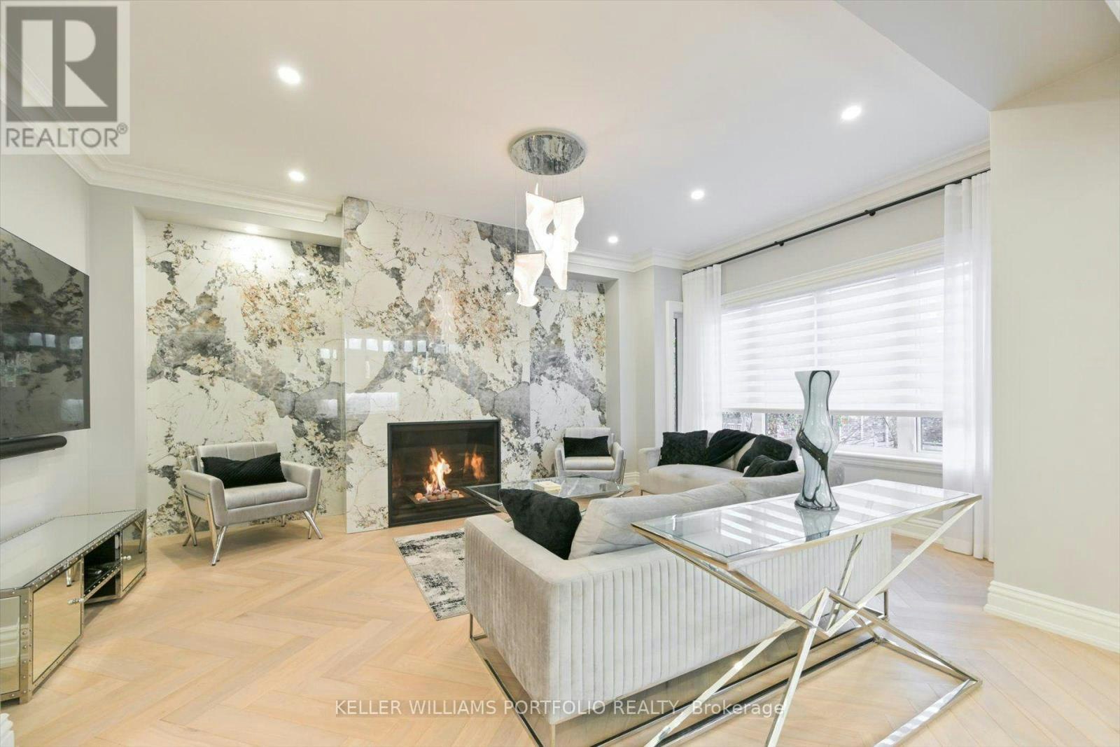 27 True Davidson Drive, Toronto, ON, M4W 3X3 - 17