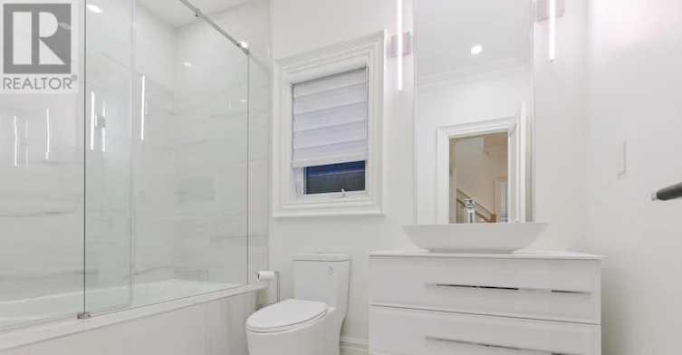 27 True Davidson Drive, Toronto, ON, M4W 3X3 - 32