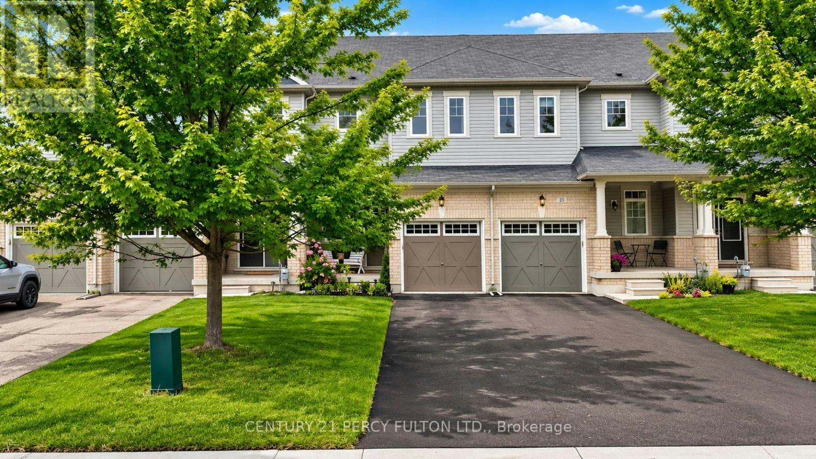 19 Pearcey Crescent, Barrie, ON, L4N 6R8