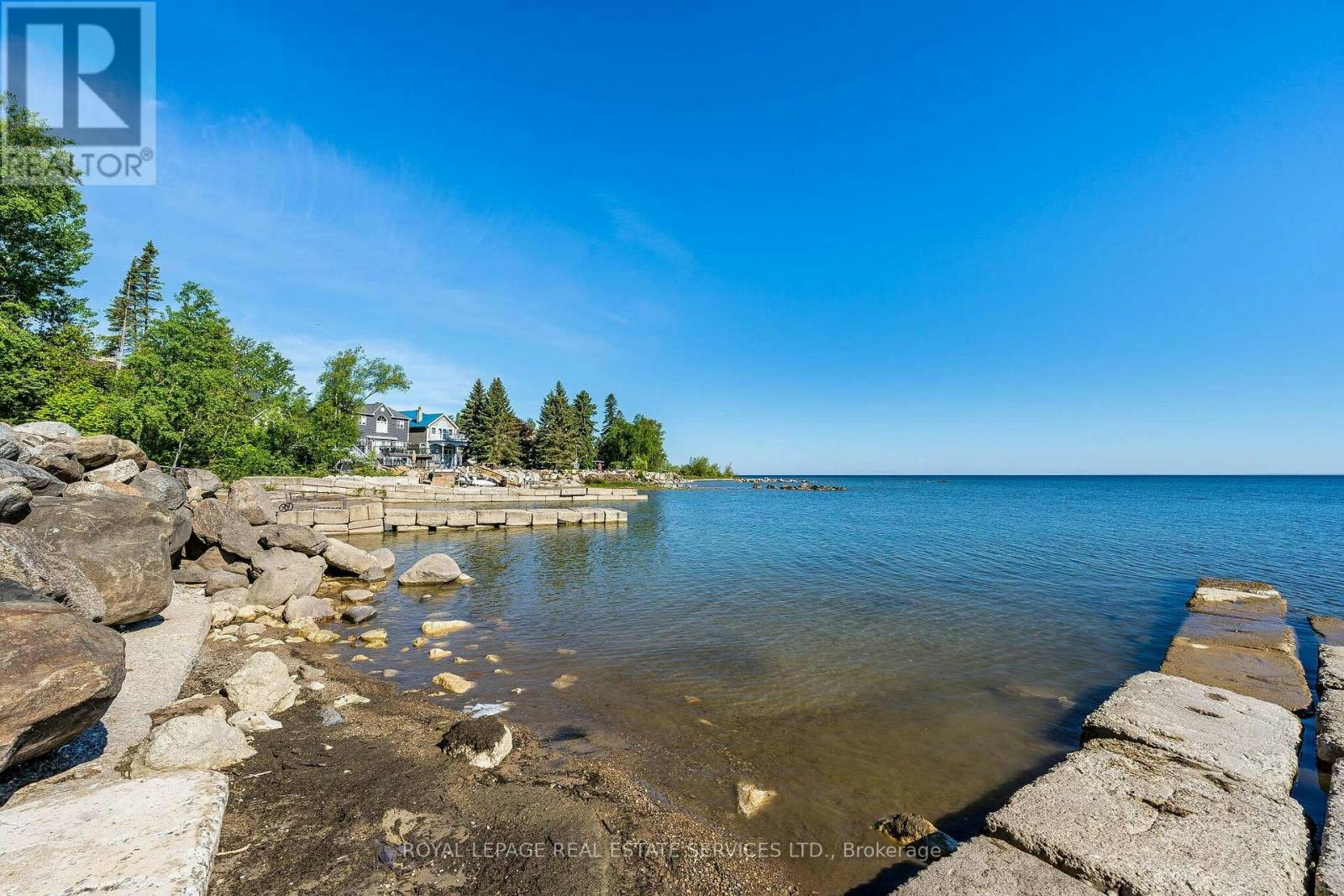 2228 Shore Lane, Wasaga Beach, ON, L9Z 2X6