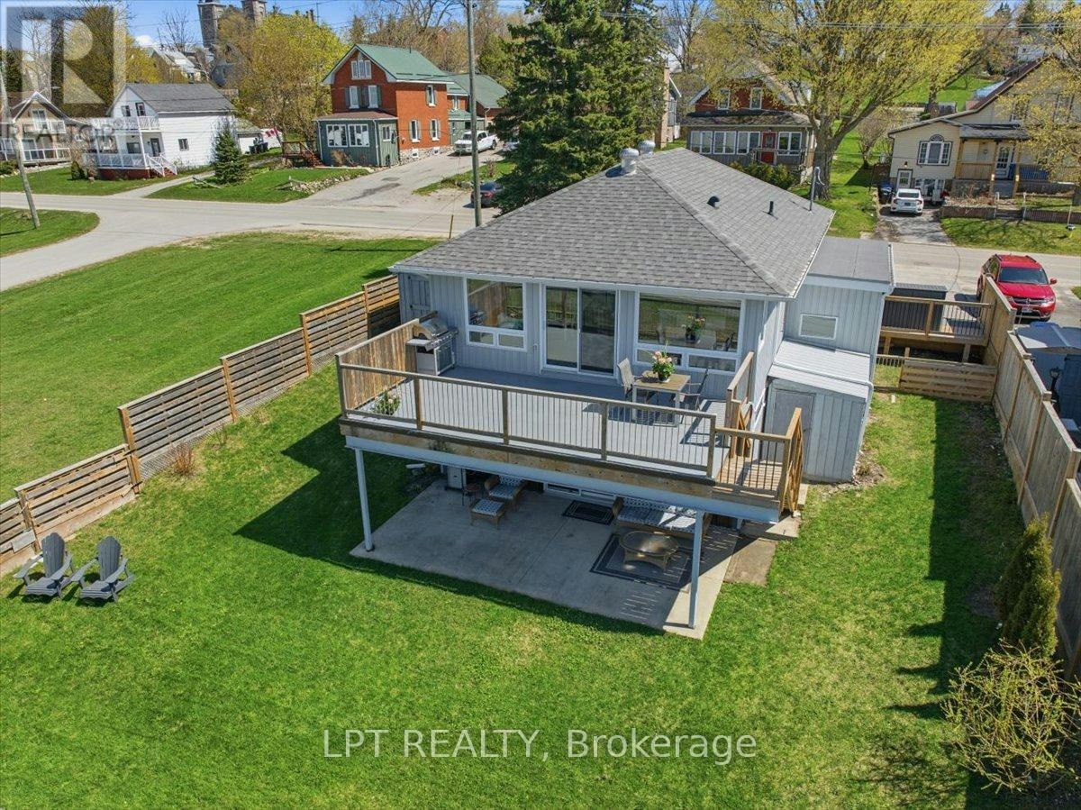 45 Water Street, Penetanguishene, ON, L9M 1M8