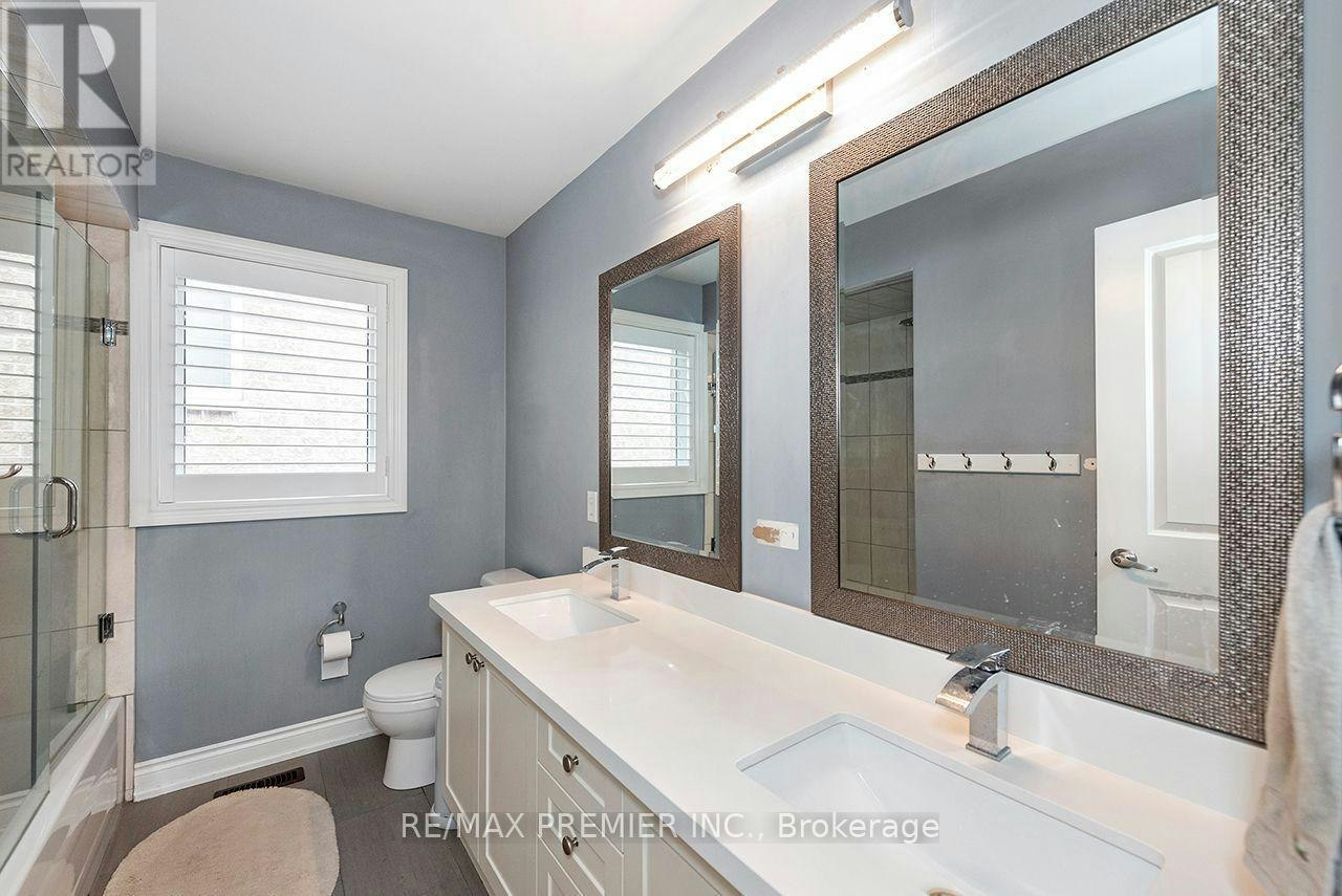 4 George Mckenzie Court, Toronto, ON, M9M 0E1 - 35
