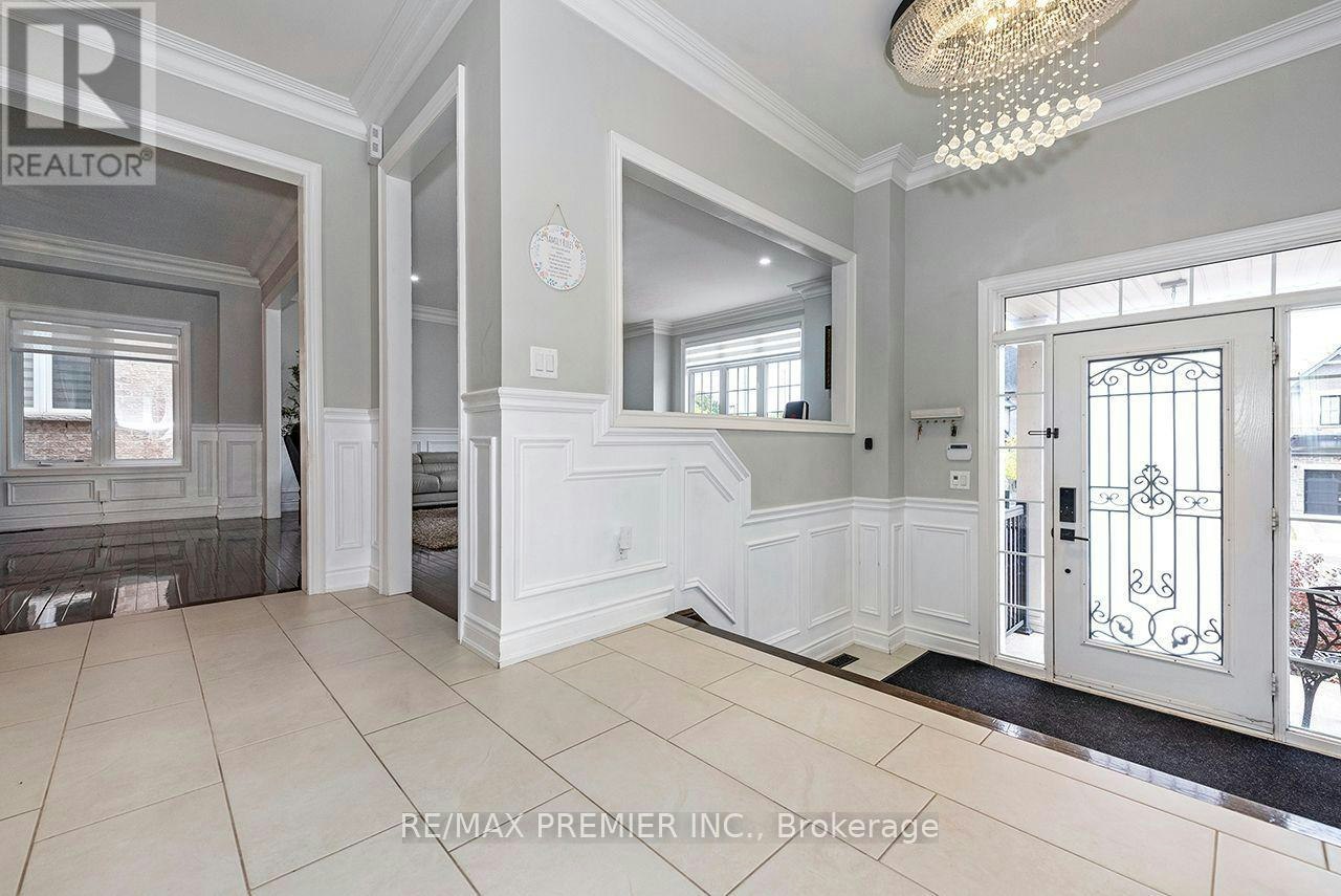 4 George Mckenzie Court, Toronto, ON, M9M 0E1 - 10