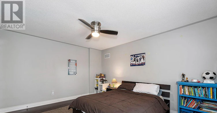 4 George Mckenzie Court, Toronto, ON, M9M 0E1 - 38