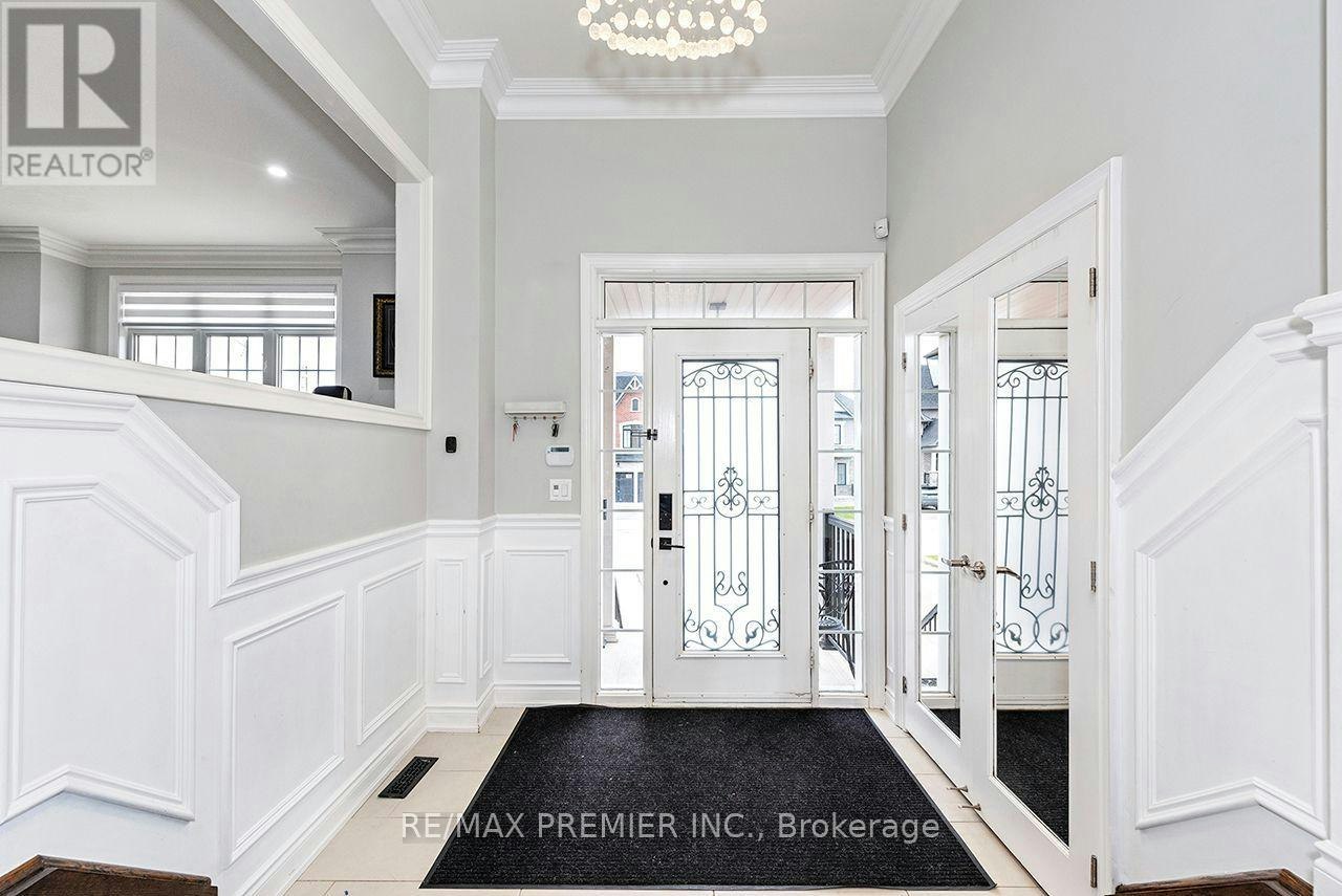 4 George Mckenzie Court, Toronto, ON, M9M 0E1 - 5