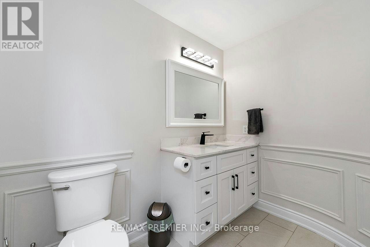 4 George Mckenzie Court, Toronto, ON, M9M 0E1 - 7
