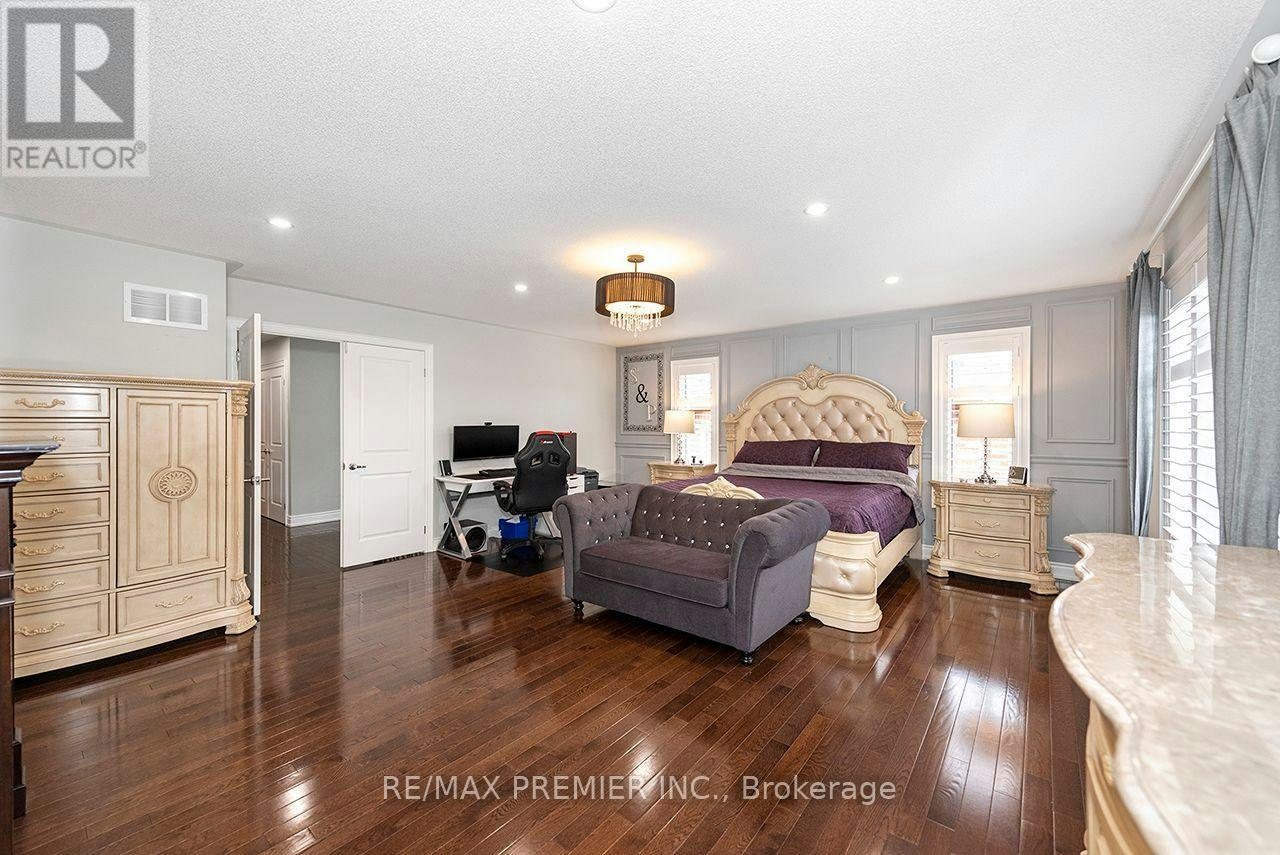 4 George Mckenzie Court, Toronto, ON, M9M 0E1 - 30