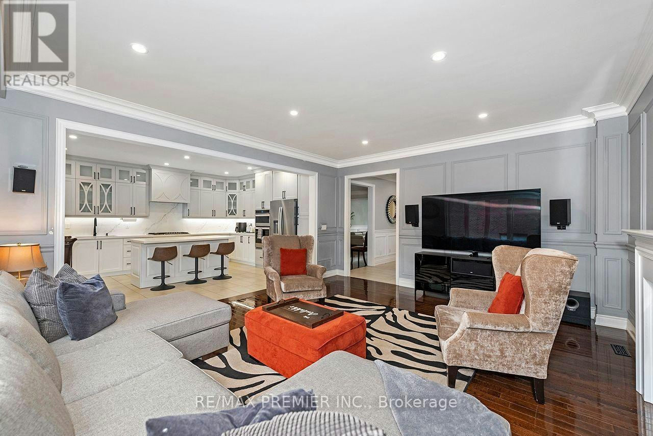 4 George Mckenzie Court, Toronto, ON, M9M 0E1 - 20