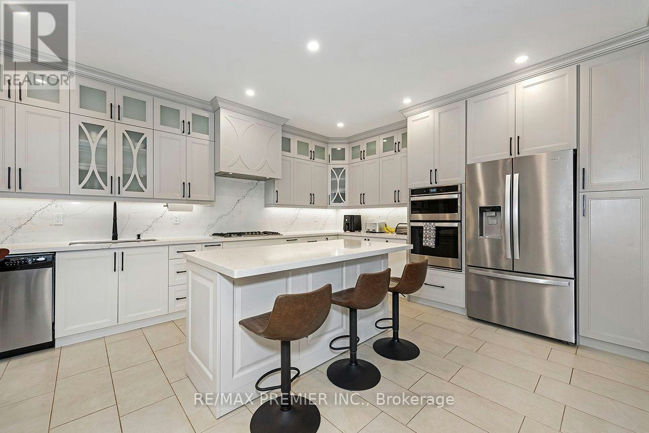 4 George Mckenzie Court, Toronto, ON, M9M 0E1 - 23
