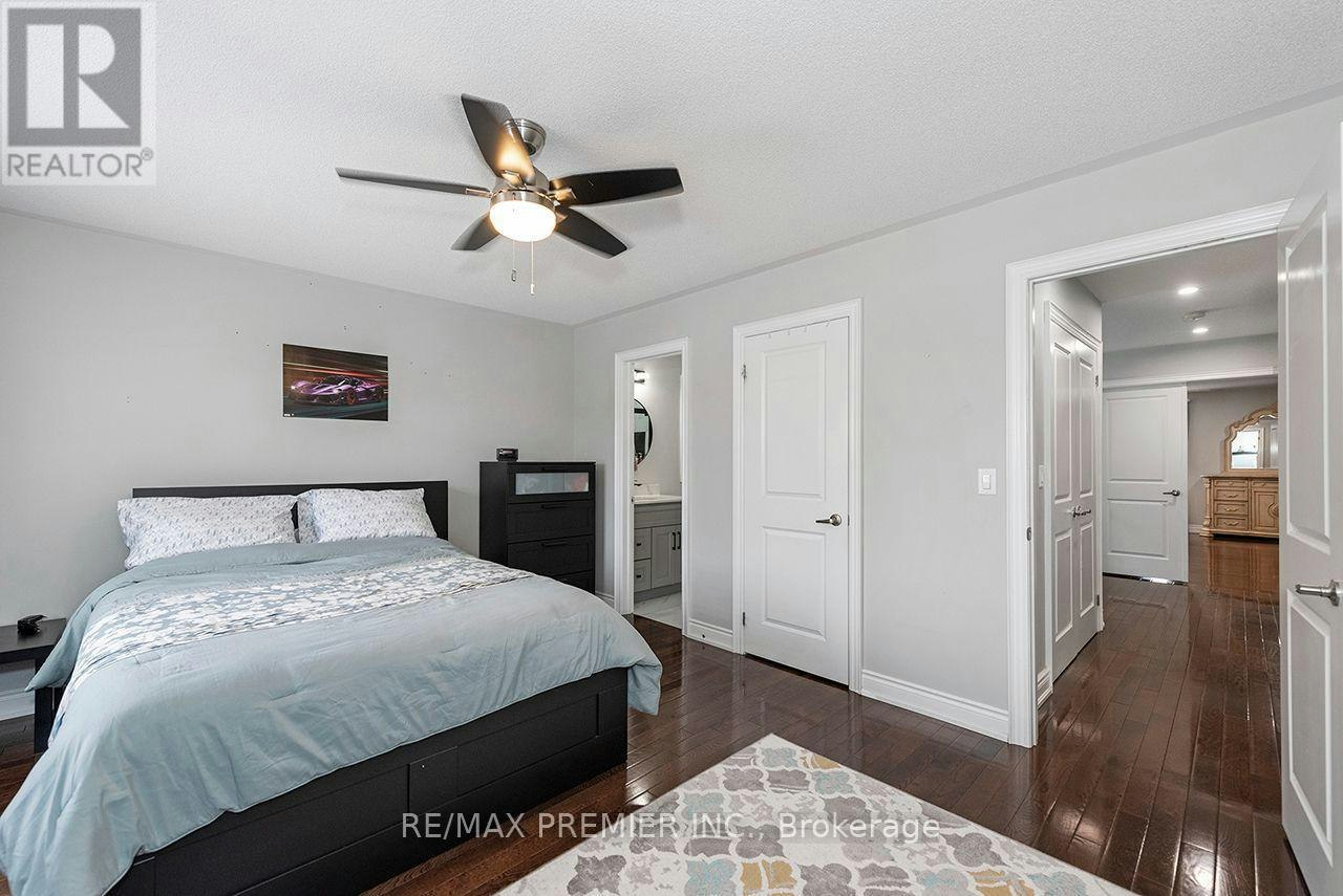 4 George Mckenzie Court, Toronto, ON, M9M 0E1 - 40