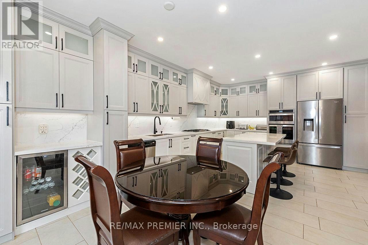 4 George Mckenzie Court, Toronto, ON, M9M 0E1 - 26
