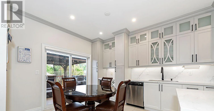 4 George Mckenzie Court, Toronto, ON, M9M 0E1 - 25