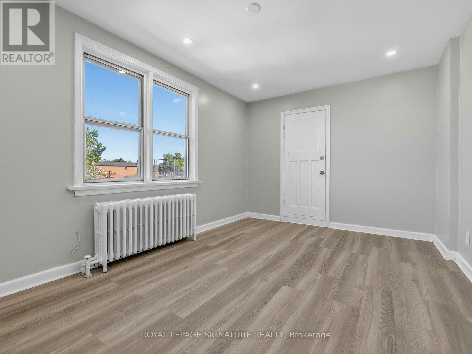 2260 Eglinton Avenue W, Toronto, ON, M6E 2L3 - 13