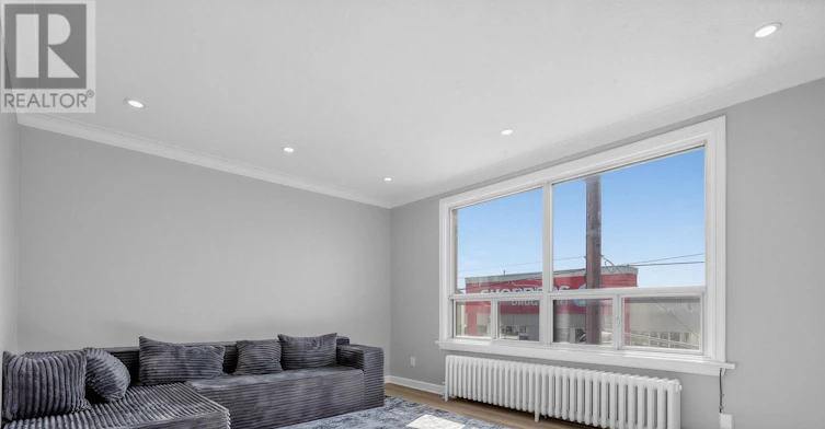 2260 Eglinton Avenue W, Toronto, ON, M6E 2L3 - 4