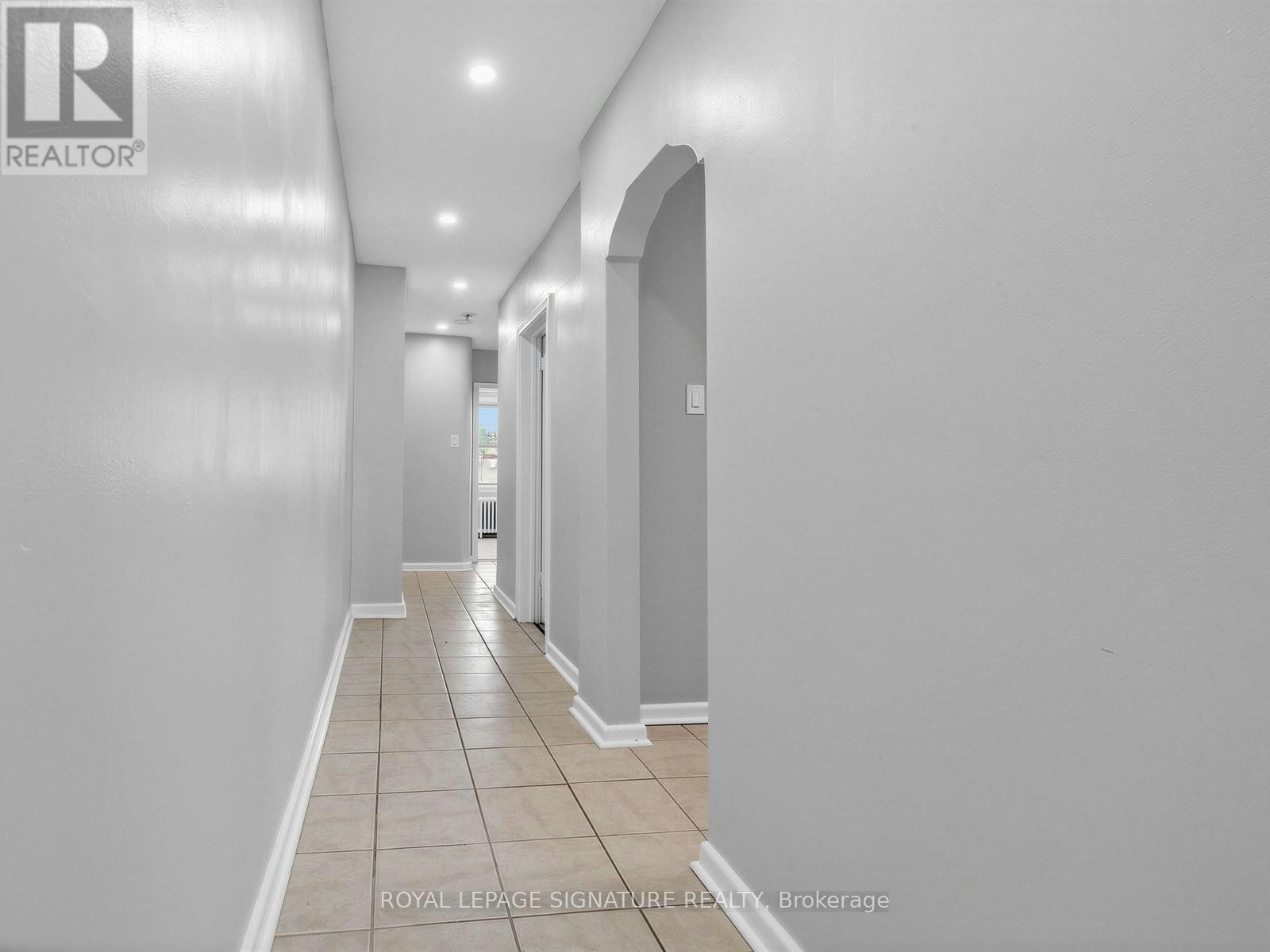 2260 Eglinton Avenue W, Toronto, ON, M6E 2L3 - 3