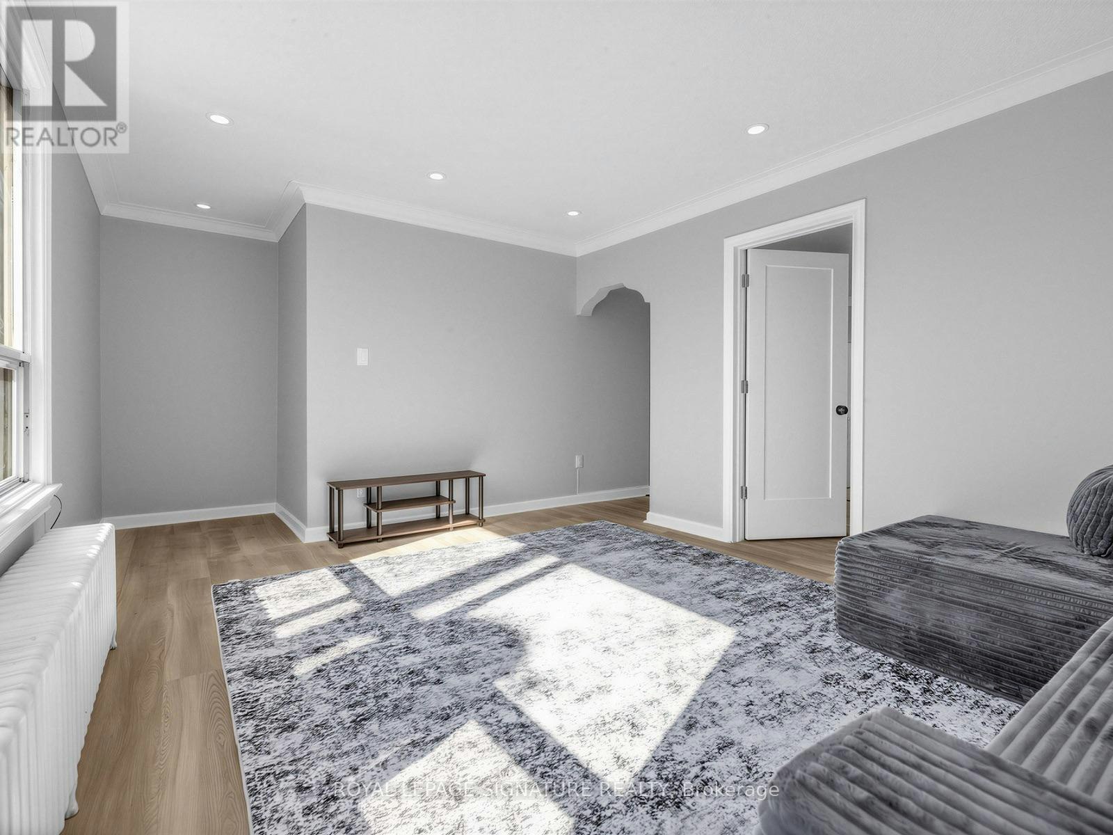 2260 Eglinton Avenue W, Toronto, ON, M6E 2L3 - 5