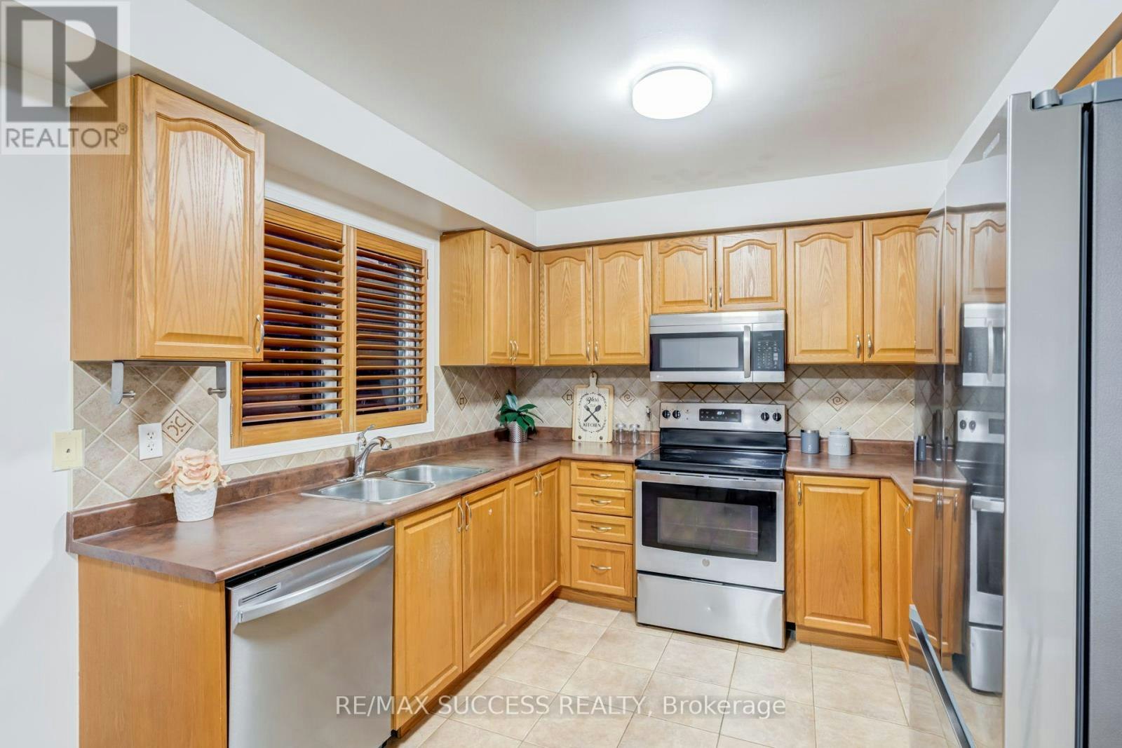54 Ferncroft Place, Brampton, ON, L7A 3C8 - 13