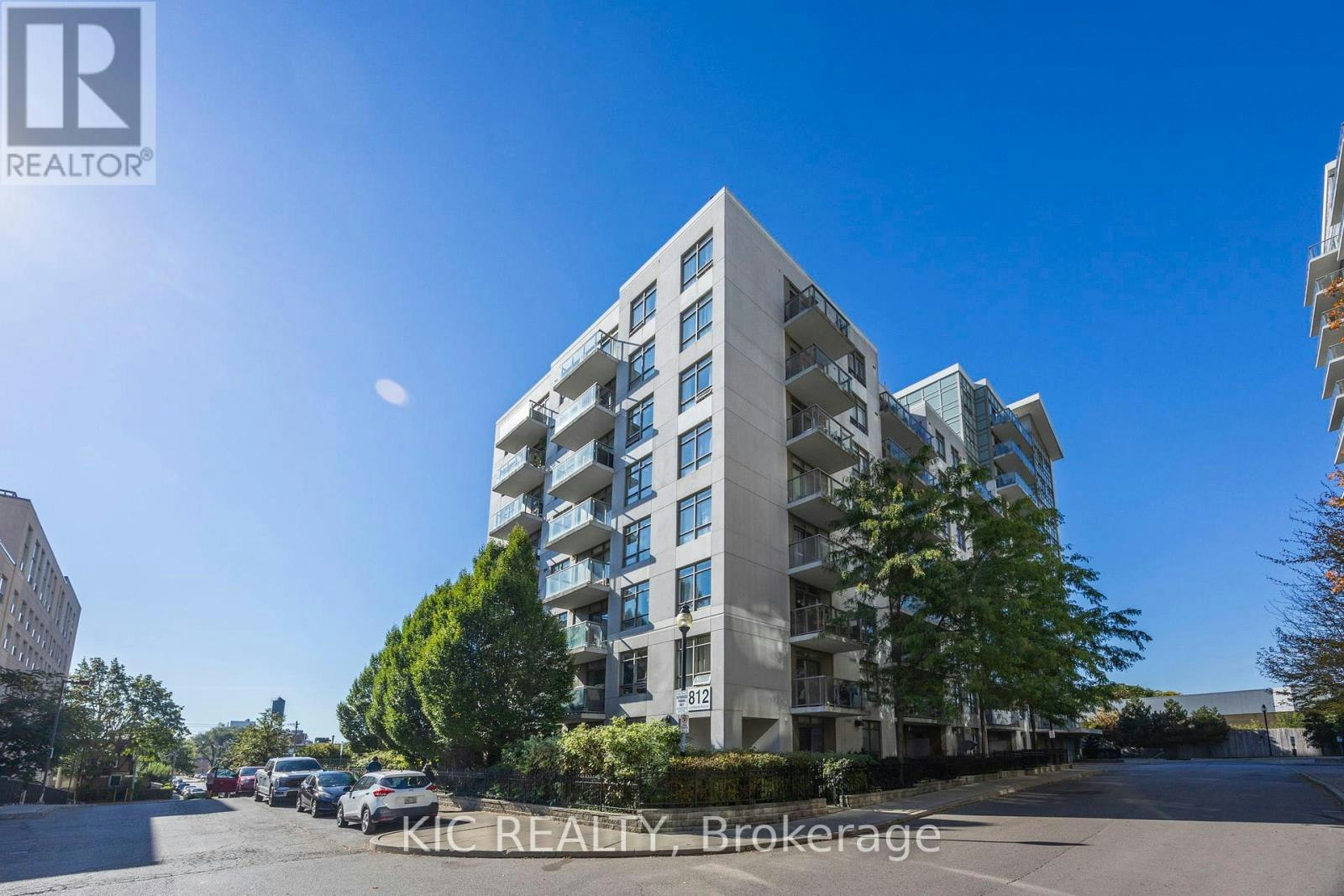 901-812 Lansdowne Avenue, Toronto, ON, M6H 4K5