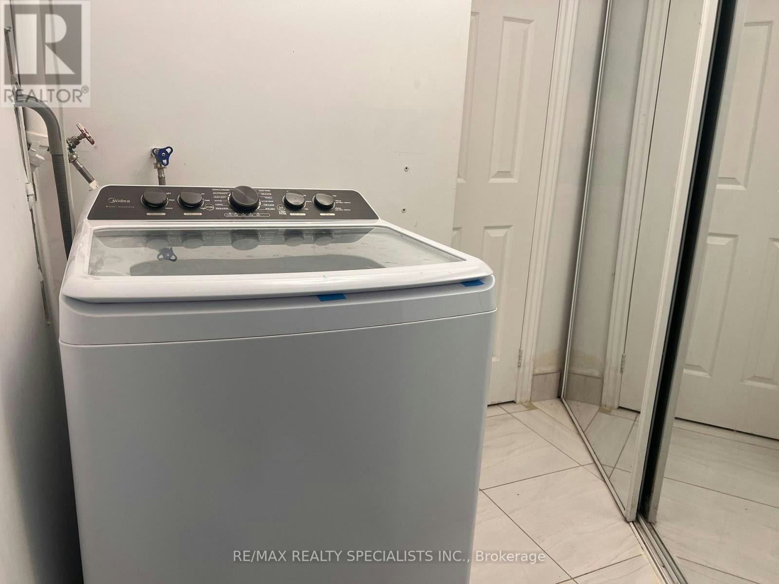 BASEMENT-3156 Mccarron Crescent, Mississauga, ON, L5N 3H5 - 6